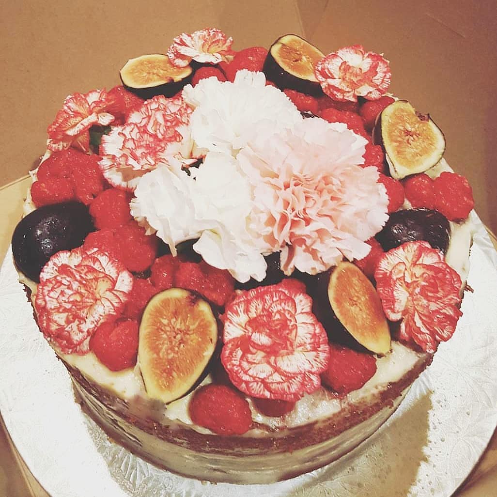 #thebeginingofeuphoria #euphoriacakesbysara #البدايه #بدايةيوفورياكيك #يوفورياكيك#كيكات_جدة #كيكات_جده #كيك_جدة #كيك