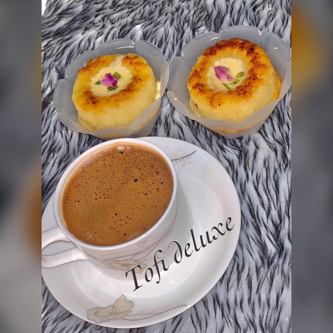 حابة تتميزين عند ضيوفك بحلا لذيذ وفخم ؟ ميني بسبوسة بصوص الزعفران 12 حبةب 100 لذاذذذة #لوتس #كرات_اللوتس #كيكة_الزبادي #حلا #بسبوسة #بسبوسة_باللوتس #كرات_اللوتس_اللذيذة #بسبوسة_القشطة #بسبوسة_السينابون #كيكة_دايجستف_السينامون #جوز #مدارس #فعاليات_الرياض #وزارة_التعليم #كنافة #بسبوسة #حلى #ضيافة #ضيافة_قهوة #حساب_المشاهير #افنان_الباتل #افنانيتا#مهرجان#الرياض#أحلام#أصالة #موسم_الرياض #حلويات #زارا #بيرشكا #فعاليات_الرياض