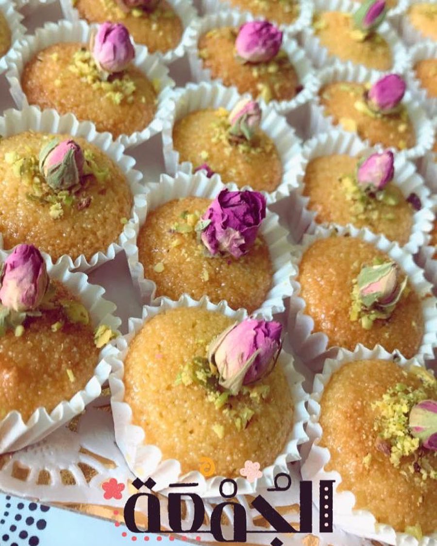 صنعت بعناية وحب #الرياض #ضرماء #المزاحميه #توصيل #طلبات #حلويات