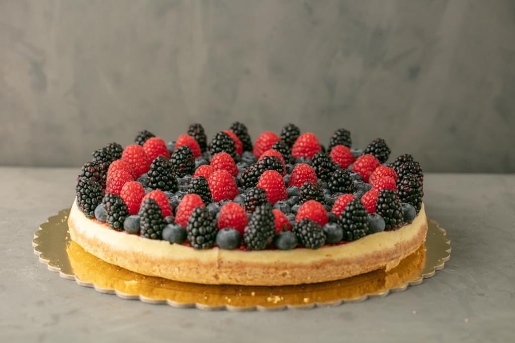 تشيزكيك بالفواكة - Fruits Cheesecake
#تشيزكيك #لذيذ #فواكة #حلا #حلى #مناسبات #تشيز_كيك #حفلات