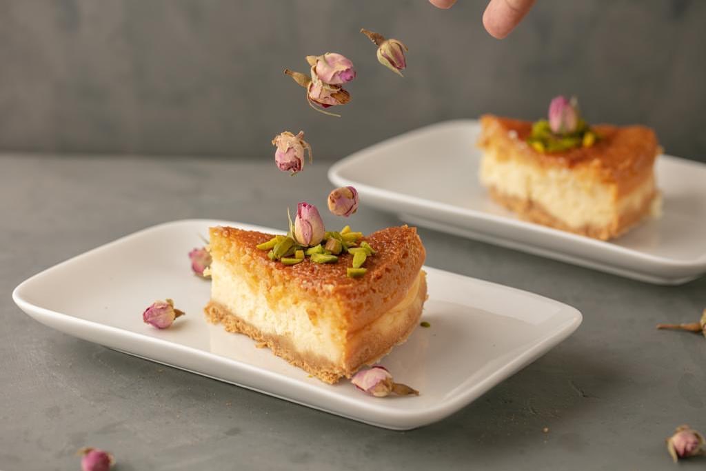 تشيزكيك بالبسبوسة - Basbousa Cheesecake
#حلى #حلا #مناسبات #تشيزكيك #تشيز_كيك #بسبوسة #تشيز_كيك_بالبسبوسة