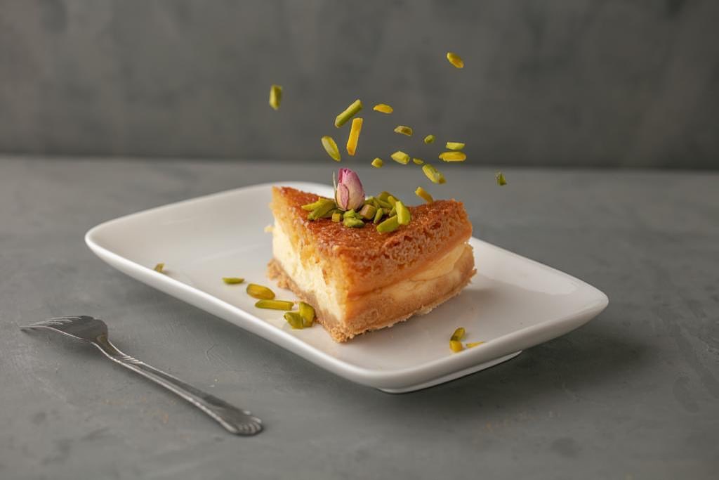 تشيزكيك بالبسبوسة - Basbousa Cheesecake
#حلى #حلا #مناسبات #تشيزكيك #تشيز_كيك #بسبوسة #تشيز_كيك_بالبسبوسة