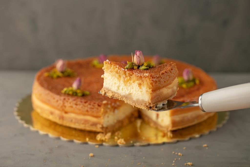تشيزكيك بالبسبوسة - Basbousa Cheesecake
#حلى #حلا #مناسبات #تشيزكيك #تشيز_كيك #بسبوسة #تشيز_كيك_بالبسبوسة