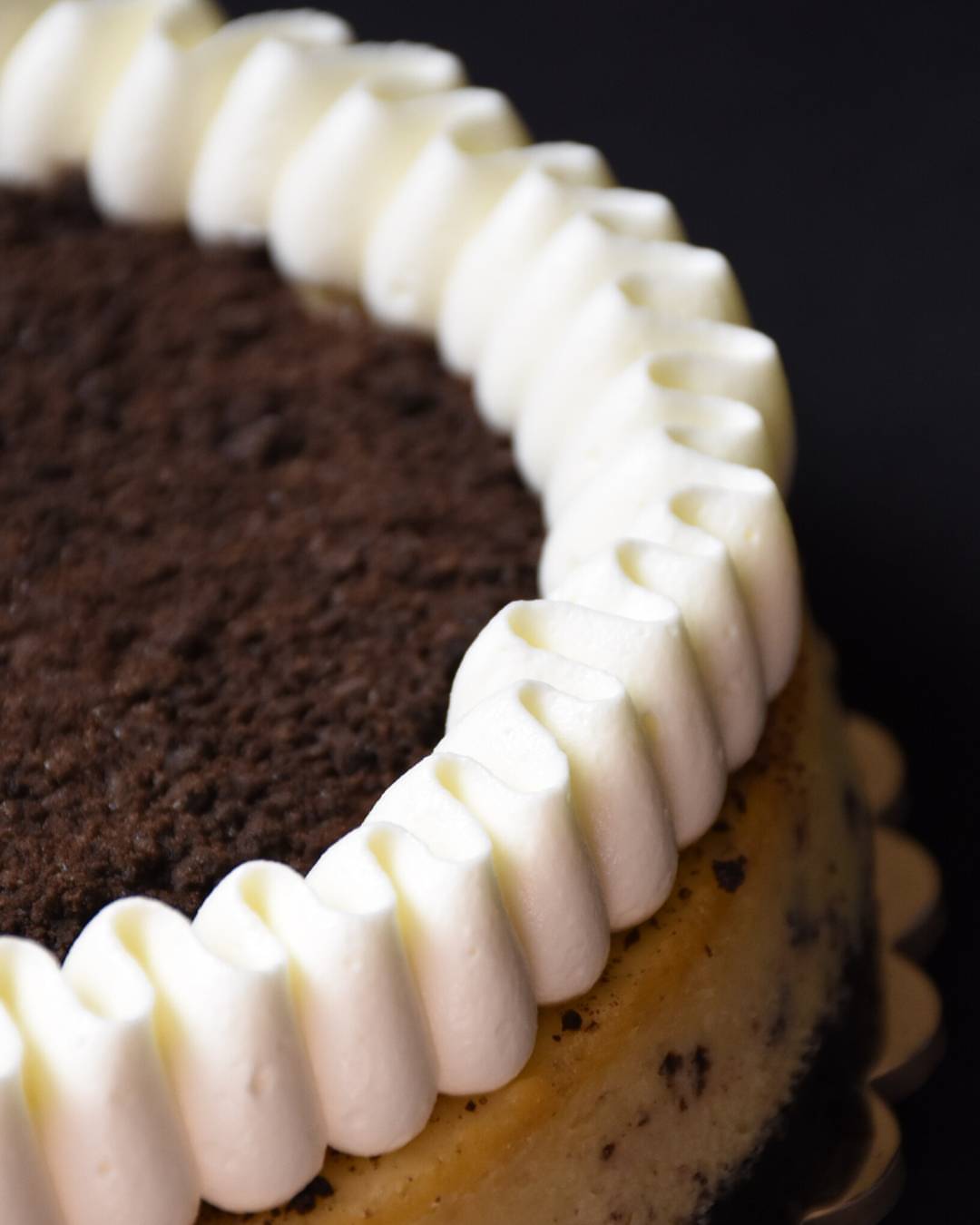 Closer shoot . .
OREO Cheesecake ❤️ . .
صورة أقرب
.
.
أوريو تشيزكيك . . .
.
للطلب من خلال الموقع في البايو
المنطقة الشرقية .. القطيف .
.
.
.
#boulevard_baker
#dessert #sweet #Qatif #tastegood #tastey #bakery #francepastry #sugar #love #dessert #yummy #Baking #loveofbaking #good_morning_Qatif #bueaty #yummy #cake #yummyfood #delicious #france #timetoeat #arab_bakers_community #القطيف #تركيا #سيهات