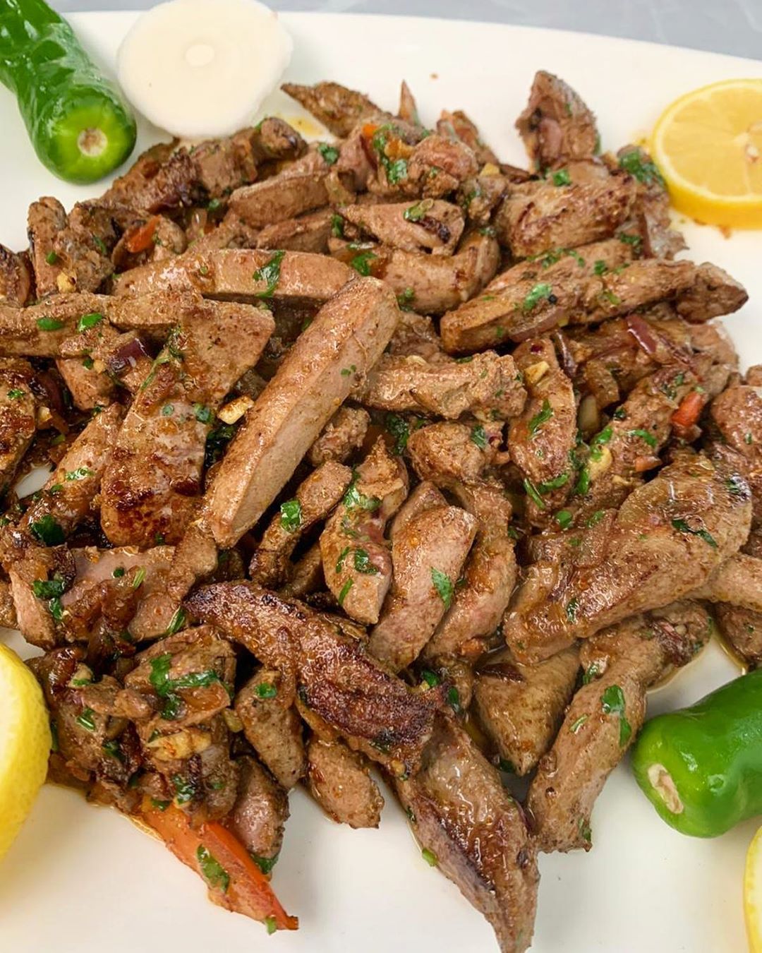 - خروف الشيف فروع جده والدمام بخدمتكم للفطور والغداء من الساعه 6 ونص صباحا يوميا للطلبات الخارجيه •
•
•
•
•
• •
•
• •
•
•
• #تصويري #foodie
#السعودية #الكويت #مصر #travel #الشارقه #عجمان #kuwait #عمان #dubai #yummy #جدة #دبي #القاهرة #الامارات #love #beautiful #eat #الدمام #healthyfood #fun #البحرين #girl #الرياض food #kuwait #bahrain
