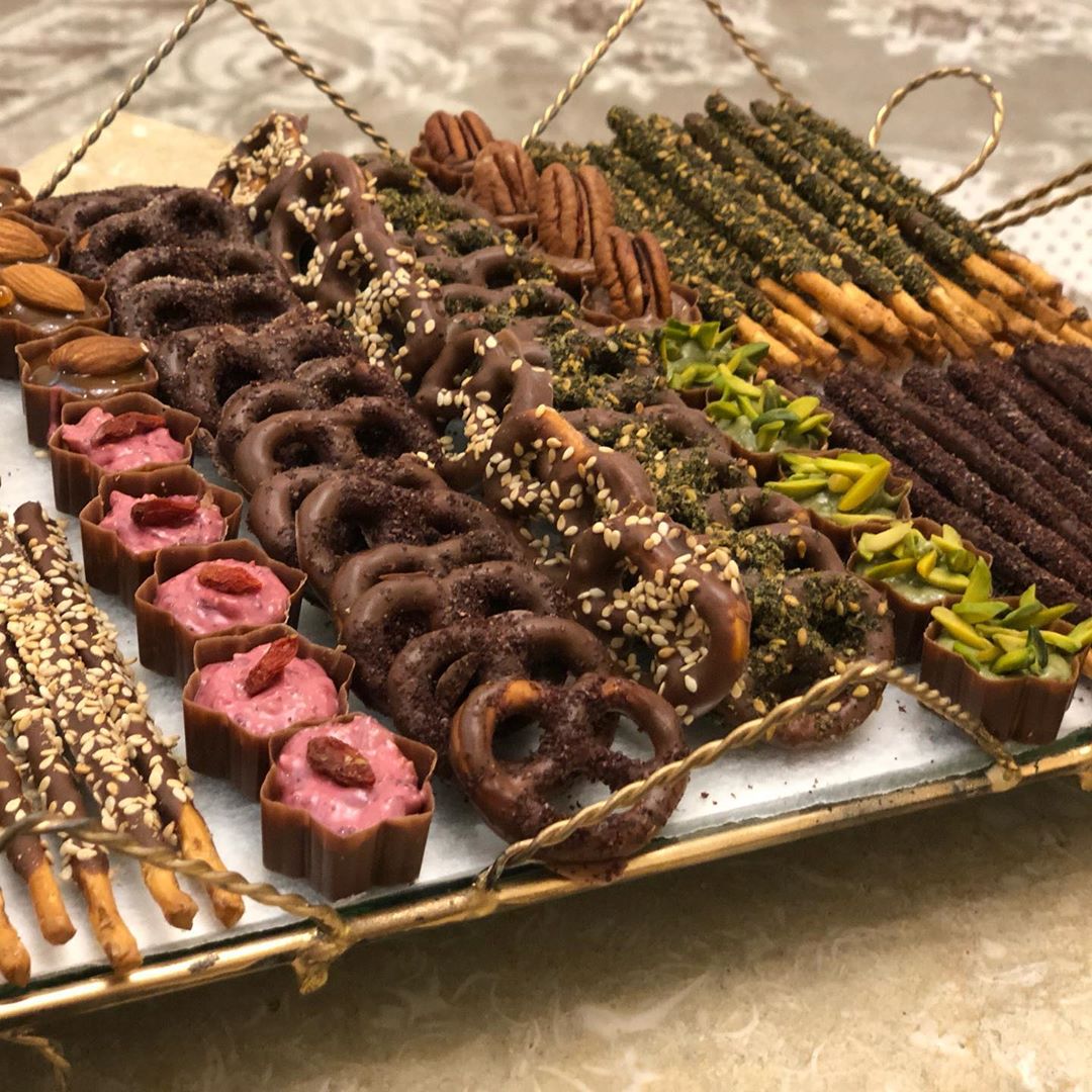 صينيه مشكله ( مالح حلو، اكواب الشوكلاته بنكهات من اختيارك ) للطلب واتس اب 0531224797 .
.
.
.
#شوكلاته #كوفيهات #جده_غير #مطاعم #دليل_جده #قهوه☕ #تصويري
