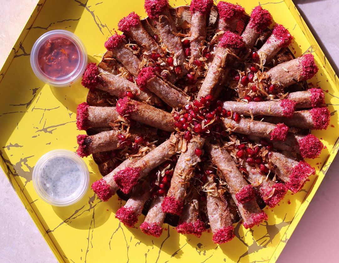 هذي وردة و لا إيش ✨