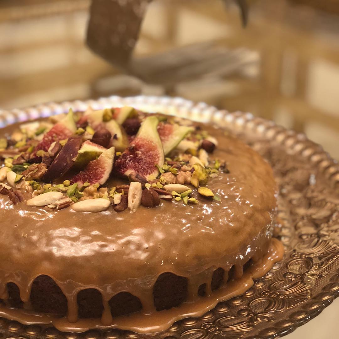 Dates cake with special sauce تذوقو جديدنا كيكة التمر بصوص خاص #dates_cake #cake #sweet #nysweet #كيكة_تمر #كيك #حلا