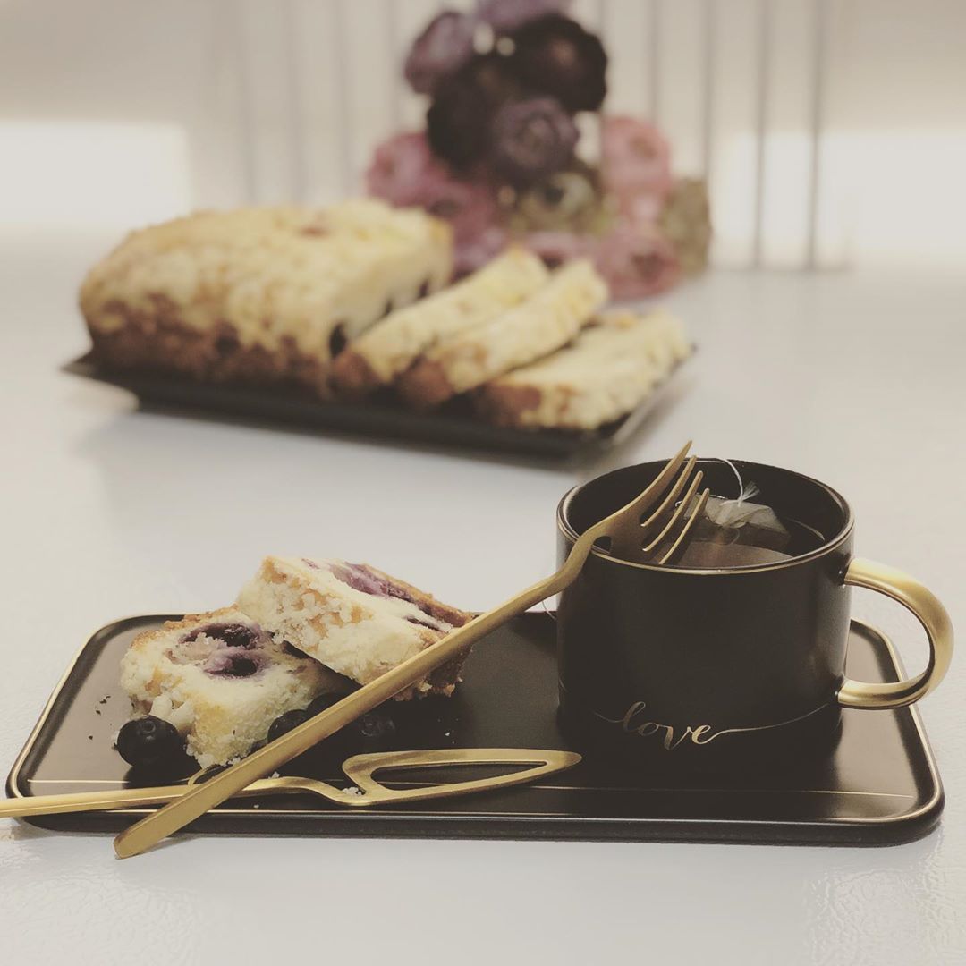 Blueberry lemon cake كيك البلوبيري والليمون #بلوبيري #كيك #كيكة #ضيافه #ضيافة_راقية #مناسبات #جمعات #جمعات_عائلية #كيكة_البلوبيري_والليمون #كيكة_البلوبيري #blueberry #cake #blubbery_lemon_cake #حلويات #كيكات #حلويات_خفيفة_لذيذة_مميزة