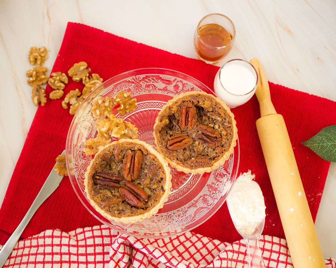 .
.
.
#حلويات #البيكان #pie
فطيرة جوز البيكان
#pecanpie #pecan #icecream
#فطيرة #جوز #فطيرة_الجوز #فطيرة_البيكان
#mixeco #unitedstate #georgia