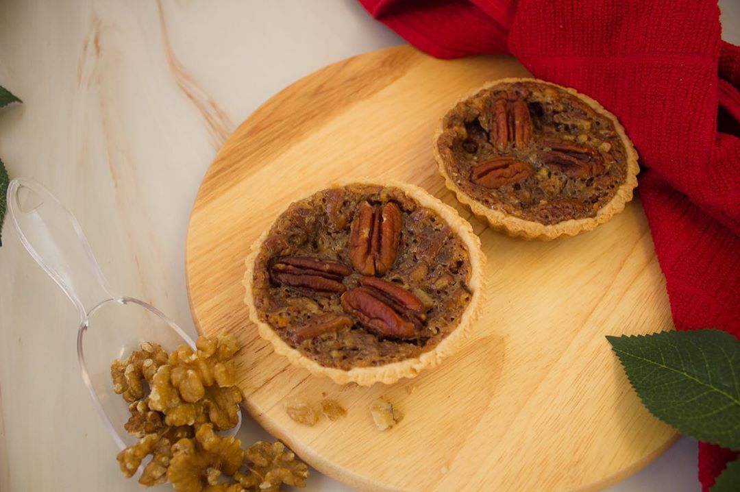 Pecan pie .
.
.
.
#البيكان #pie
فطيرة جوز البيكان
#pecanpie #pecan #icecream
#فطيرة #جوز #فطيرة_الجوز #فطيرة_البيكان
#mixeco #unitedstate #georgia #makkah