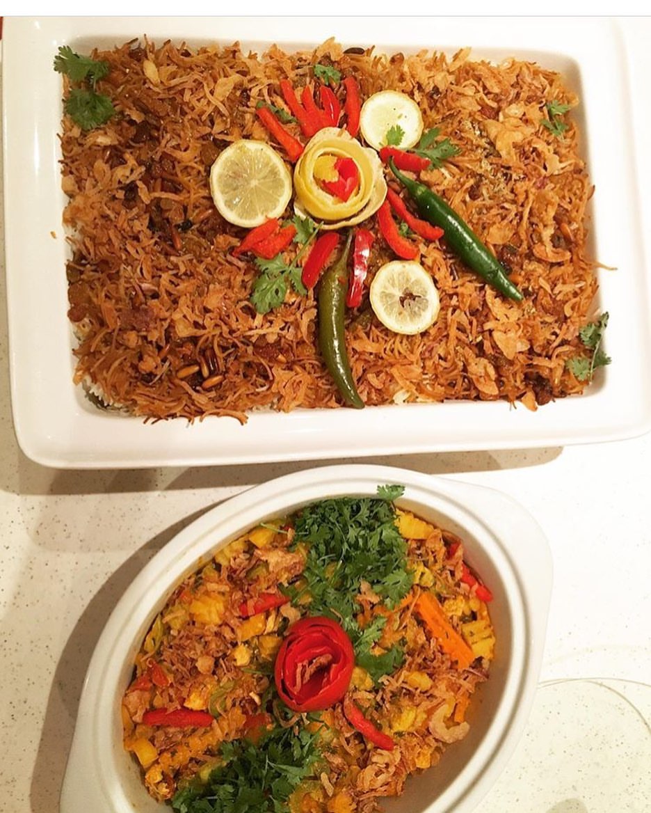 طلبية عميلتنا بالعافيه رز#رز_شعيريه#غداء#أكل_صحي#عشاء#خضار#صواني_عشاء#صواني-غداء#كبسه #بوفيه