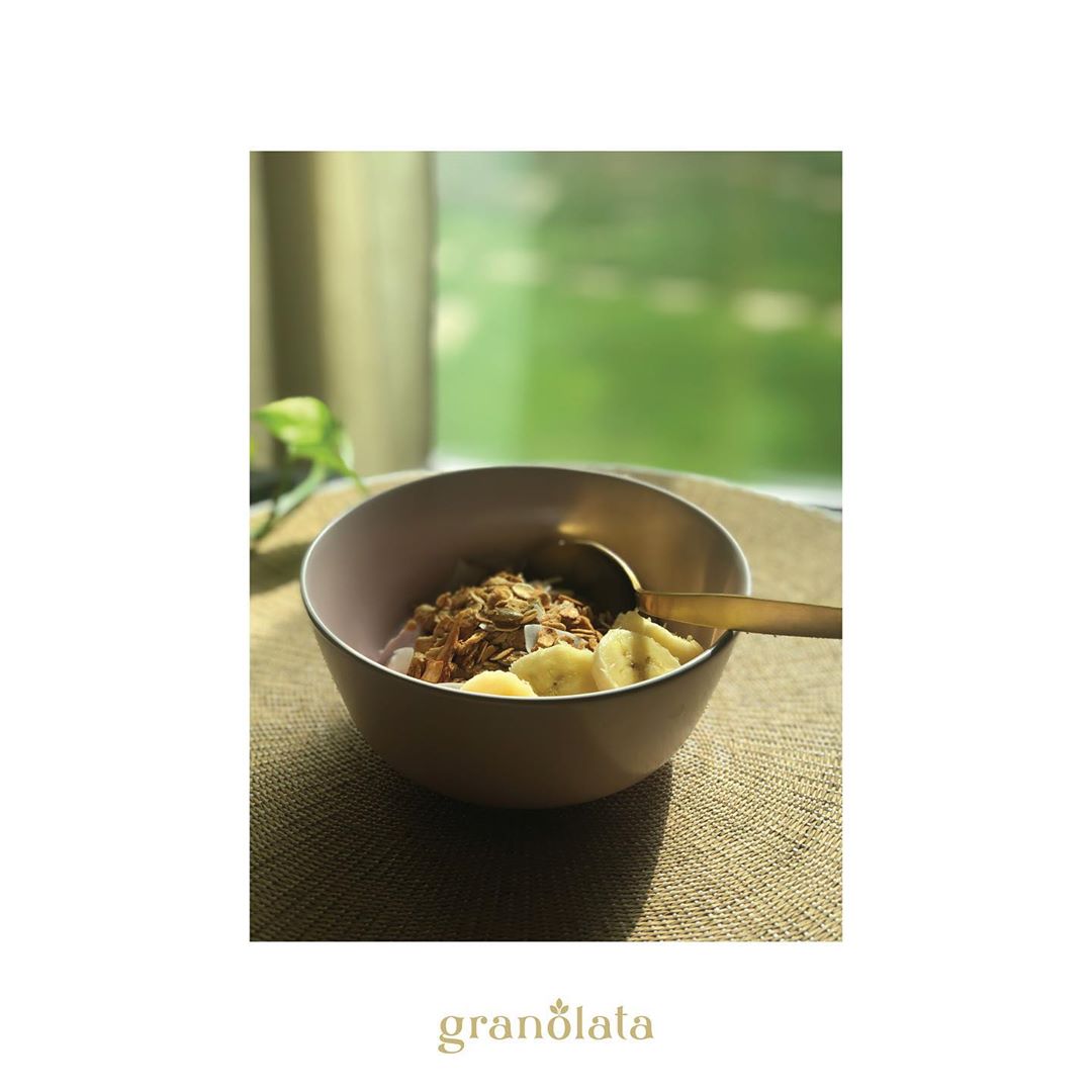 Coconut Granola with Blackberry Greek yoghurt & banana #granola#homemade_granola#coconut