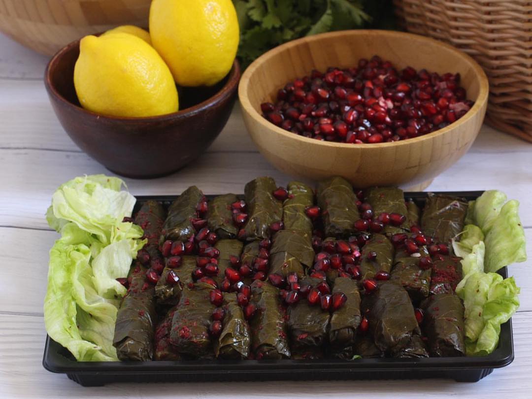 مُبارك عليكم الشهر #عنب_وورق