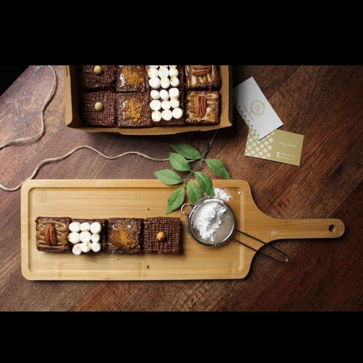 براونيز ١٢ قطعة هشه مطعمه بالشوكولاه ب 35 SR #براونيز_كيك #براوني#براونيز#شوكولاته#حلويات#تقديمات#مناسبات