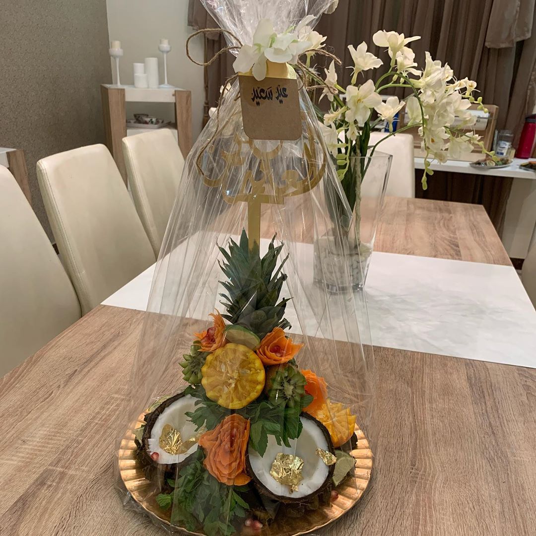 سارعو بحجز صنيه العيد ب١٠٠ريال فقط ٤٠حبه ورق عنب مع زينه فواكه وتغريسه العيد وكرت معايده للحجز واتس اب ٠٥٤٠٠٣١١٩٩