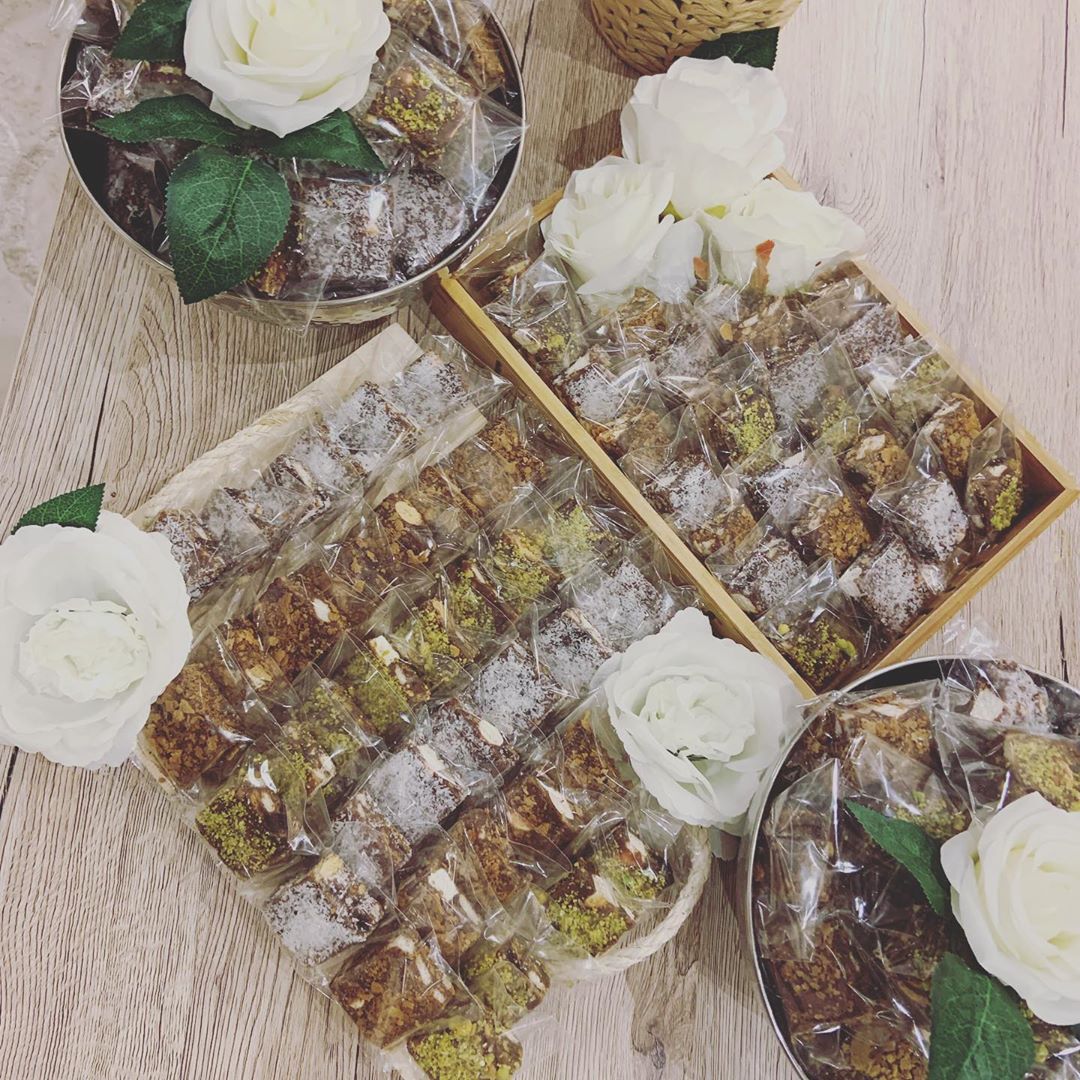 طلبيات اليوم#روكي_رود #روكي_روود #حلوياتي #حلى_قهوة #حلى_منزلي #توزيعات_مميزة #شوكولاته_مغلفه