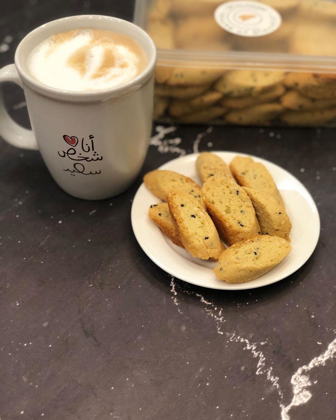 اذا كنتي بتعملي كيتو ونفسك بشي جديد ولذيذ مع القهوه
شابوره كيتو لذيذه من عند @shawabeer
#كيتو_دايت #دايت#كيتو#اتكنز_دايت