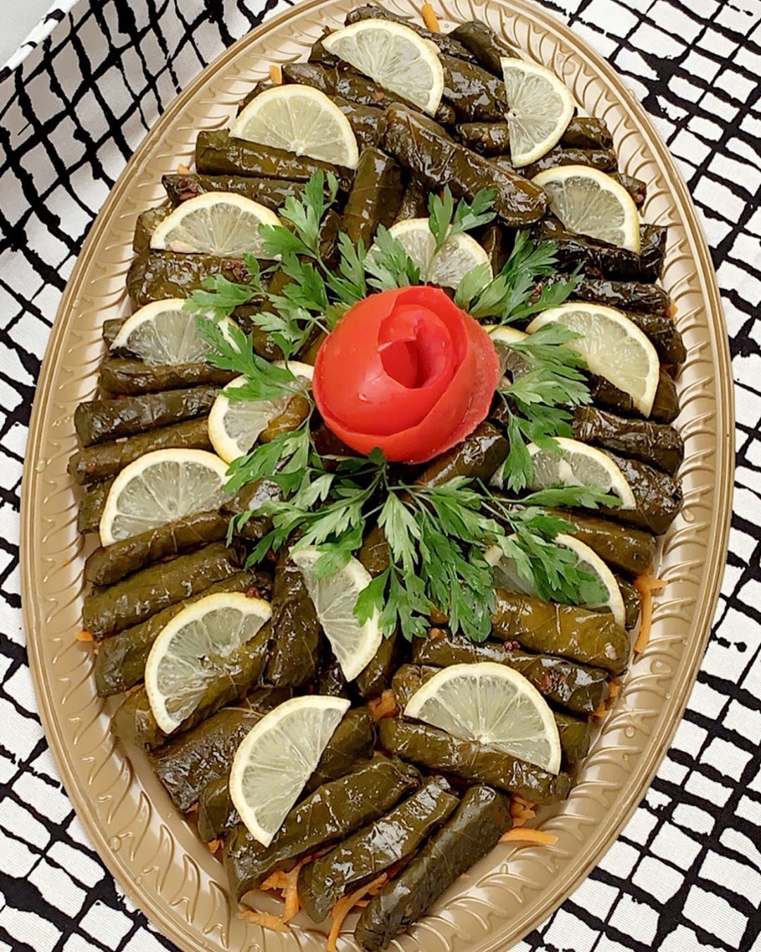 ورق عنب ومحشي كرمب
#لذاذه #الاسر_المنتجه #طيبه #طيبة_الطيبة #المدينة_المنورة #ورق_عنب #ورق_عنب_المدينة #محشي_ورق_عنب #أسر_منتجة #نكهه_مديني #النور_مول #توزيعات #توزيعات_مميزة #تقديمات_زواج #جدة #jed #jeddah #رابغ #رابغ_مول #رابغيات #ينبع #جدة_غير