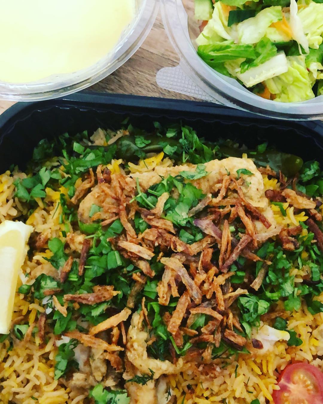 وجبة اليوم صيادية سمك _سلطة خضراء_كريم كاراميل #غداء عمل #الرياض#موظفات#مستشفى_الحرس_الوطني #مستشفى_الأمير_محمد#غداء_اليوم #غدانا #غداء_صحي #وجبات_موظفين #موظفين #موظفين_الرياض #kfmc