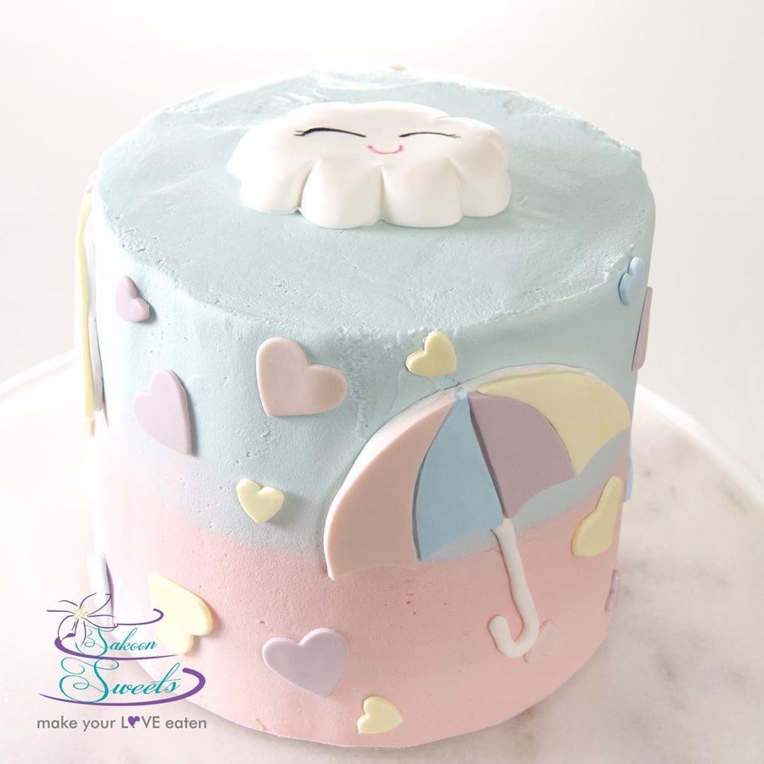 Smash cake
.
.
نستقبل طلباتكم عبر الواتس اب : 0546384300
.
.
.
Make your LOVE eaten
.
.#sweetmagazine
.
#sweets #sakoonsweets #saihat #dammam #qatif #jubail #khobar #saudi i #حلويات # حلى # كوكيز # بسكوت #كيك #الناس_الرايئة #الناس_الرايقة #لذيذ #كيكة #cake #satinice #gumpaste #sweet #cookies #yummy #sugar #FF .
.snapchat " sakoonsweets".
