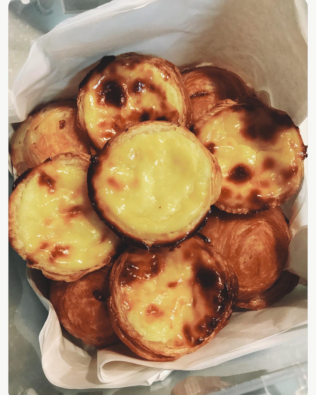 أخذت لك ناتا اليوم؟
Have you Nata”ed” today
.
.
.
#pasteldenatajeddah #natajeddah #jeddahdesserts #pastelaria #portuguese #bakery #jeddahfood #jeddah_food #jeddah_city #جدة #yummyjeddah #لذيذ #شهي#حلى_جدة #حلى #ناتا_جدة