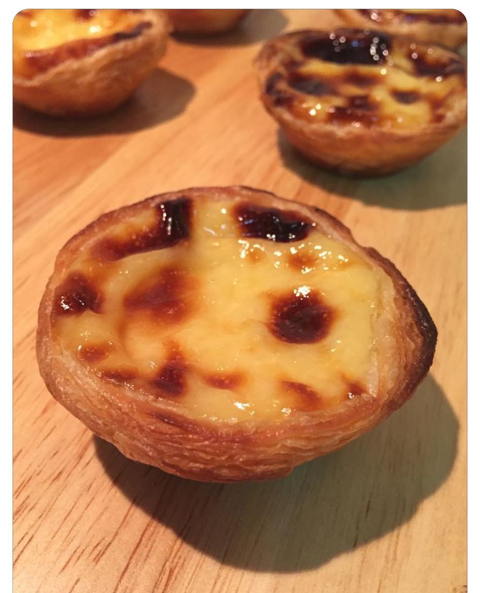 حلوى الناتا
Our Pastel de Nata
.
.
.
#pasteldenatajeddah #natajeddah #jeddahdesserts #pastelaria #portuguese #bakery #jeddahfood #jeddah_food #jeddah_city #جدة #yummyjeddah #لذيذ #شهي#حلى #حلى_جدة #ناتا_جدة