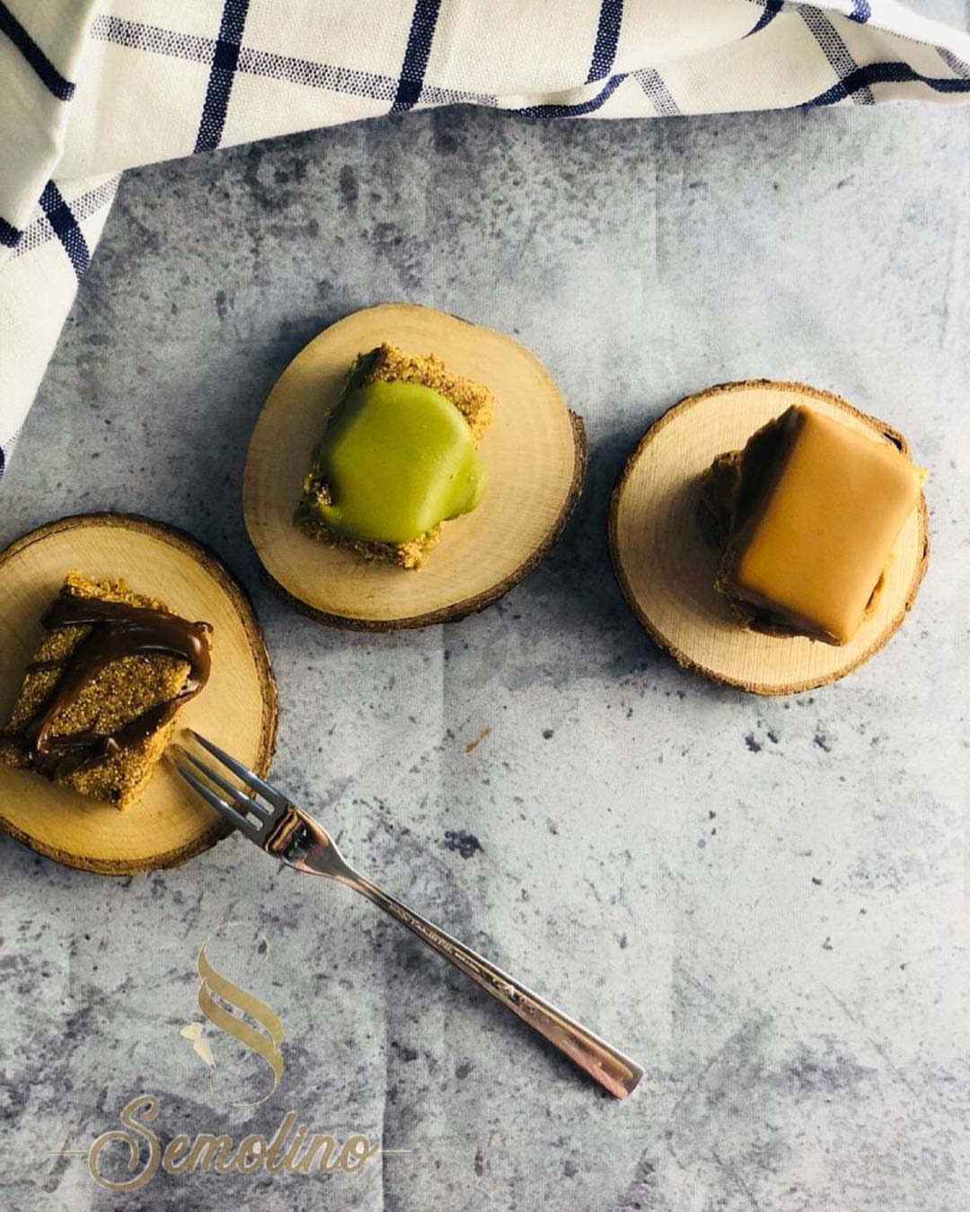 Semolino Cubes Lotus , pistachio , Nutella✨