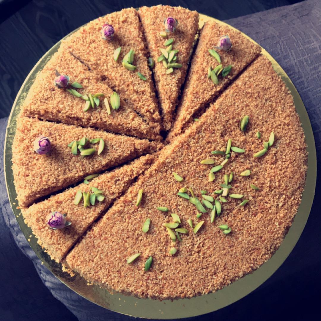 طلبية اليوم بالعافيه عليها ♥️♥️♥️♥️ #كيكة_العسل_الروسية