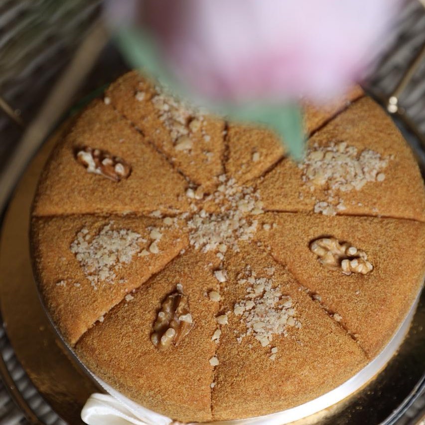 مسائكم خير
جربوا اللذاذة في كيكة العسل
#كيكة_العسل #ابها #خميس_مشيط