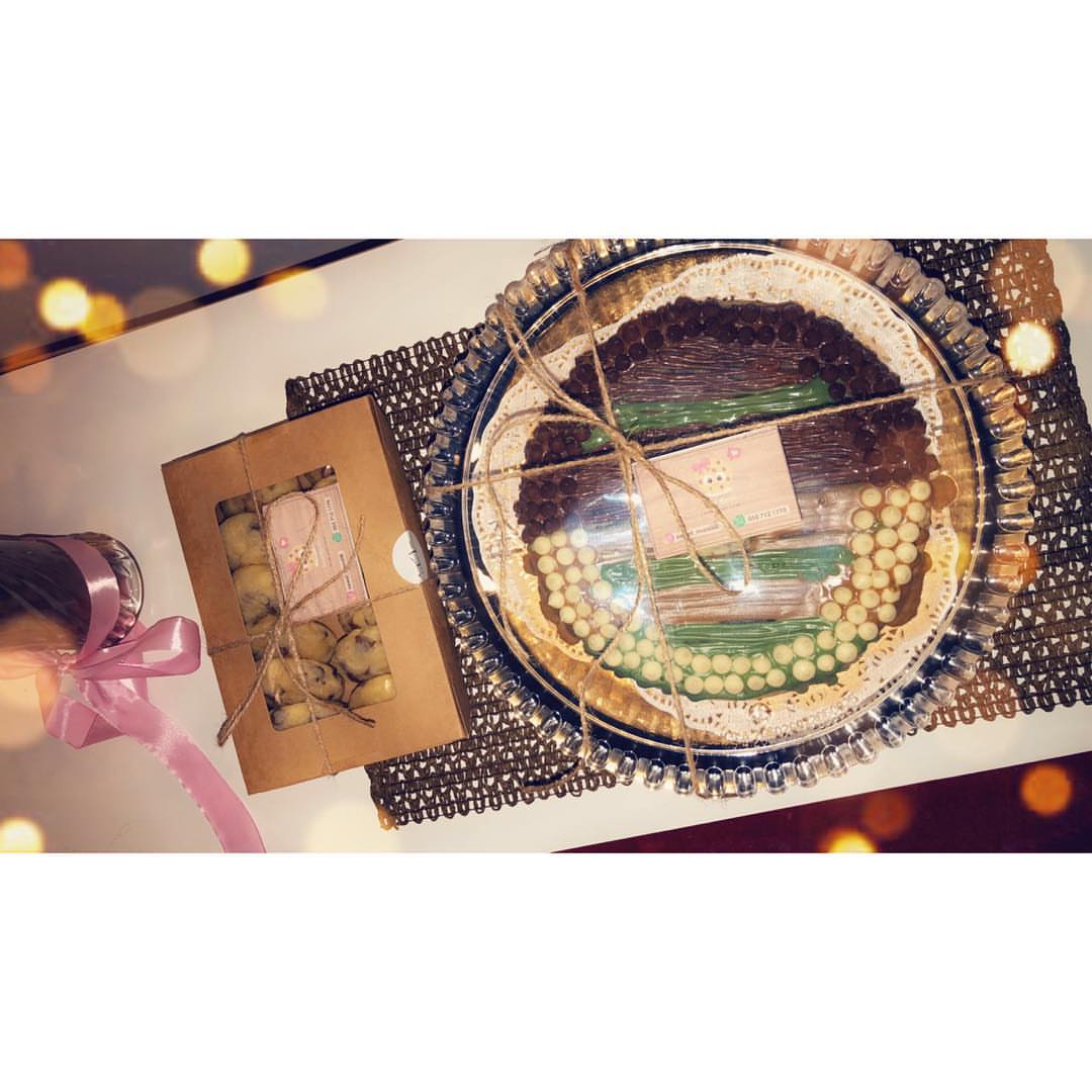 ويكند سعيد للجميع ..♀️
وبالتوفيق لكل اللي عندو اختبار
☕️ للطلب ^ قبلها بيوم او اكثر التوصيل ^ عبر المندوب للطلب واتس✋
#كوكيز #هيرشي#هيرشيز_كوكيز #حلويات #كب_كيك #كبكيك_محشي#كوب_كيك #كيك#محشي#منديلي #sweet_mandilli #كيكه #حلى #مكه #كوكيز_مكة #طري #لزيز #مكة ارائكم تهمنا