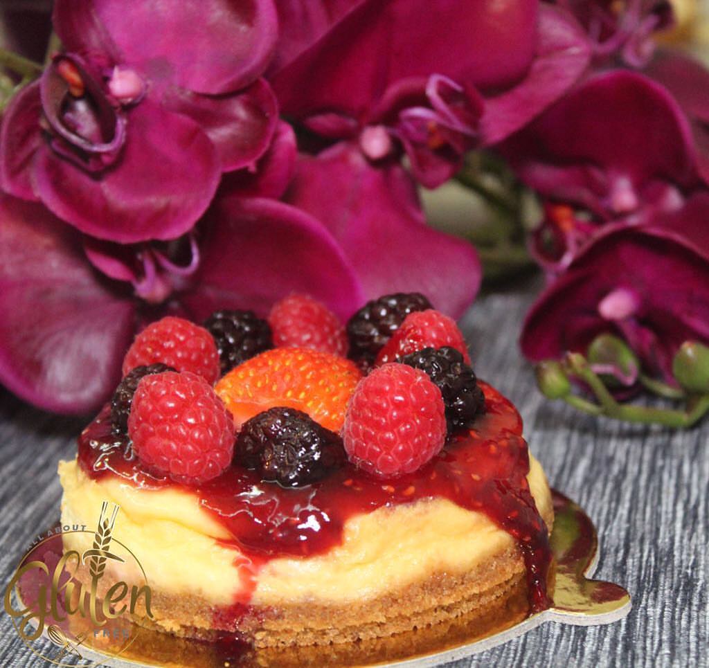 تشيزكيك التوت خالي من الجلوتين
Gluten free berries cheesecake
#سيلياك #حساسيةالقمح #خالي_من_القمح #سيلياك_celiac #glutenfree #glutenfreelife #حساسية_الجلوتين #خالي_من_القلوتين #حساسيةالقلوتين #حساسية_الطعام #حساسية_قمح#cheesecake #سيلياك_celiac #berries #