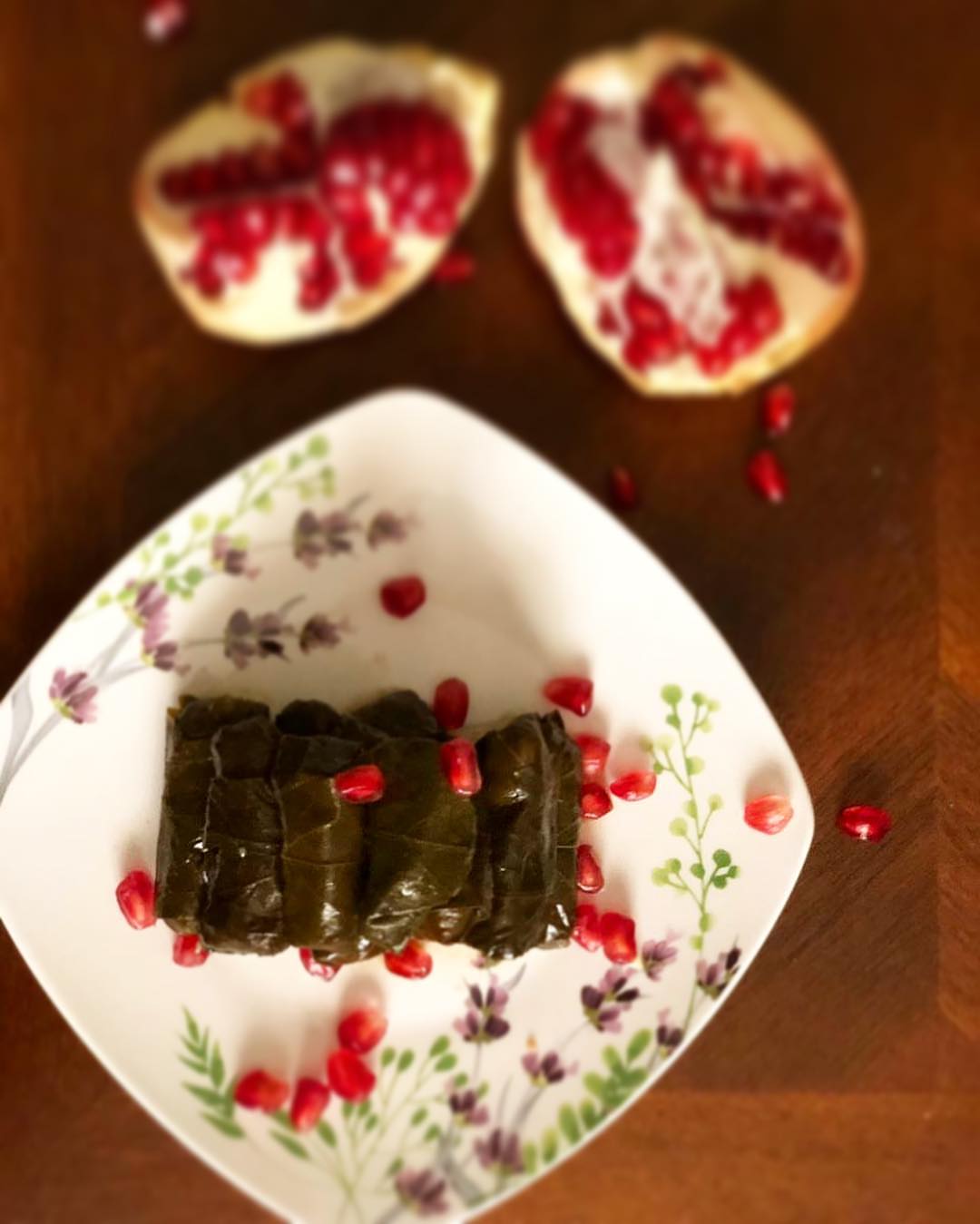 عندك جمعة بنات؟ لا تترددي واطلبي ورق عنب يبرق .
.
#بنات #لذيذ #رمان #جمعه #حامض #سبايسي #جمال #جمعات #المدينه #المدينه_المنوره #طلبات #توصيل #ترند