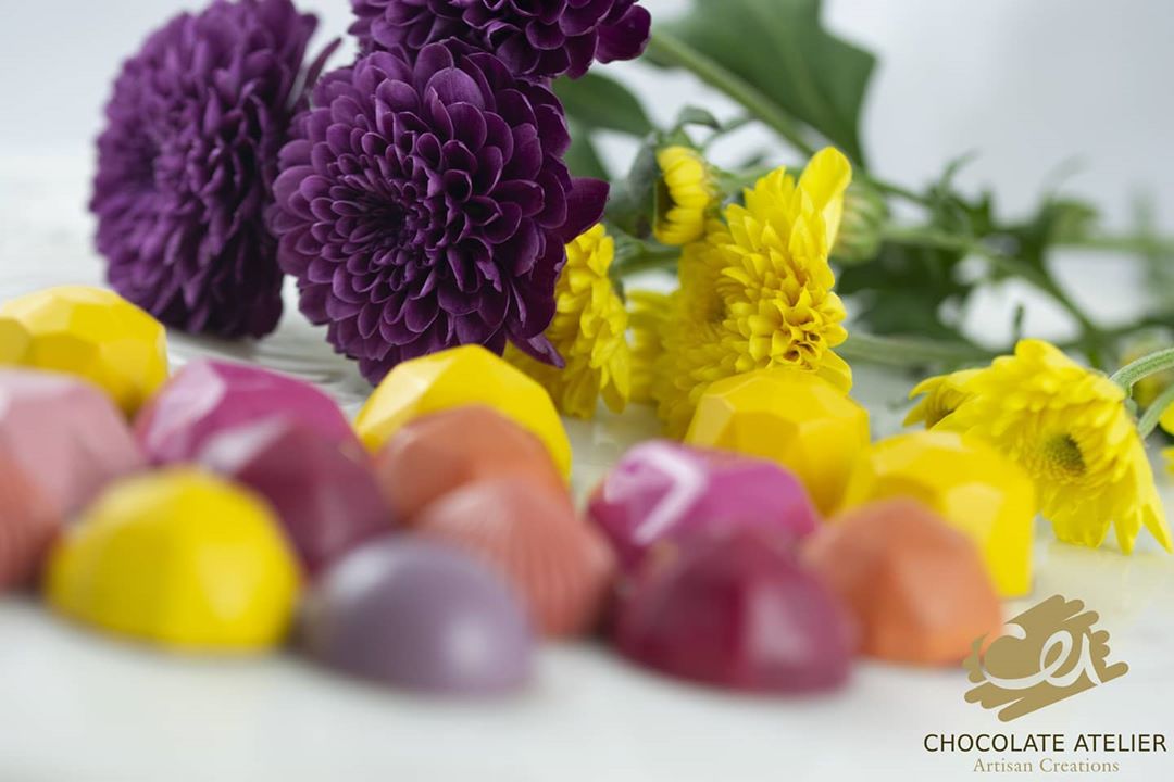 Mother's Day Collection
مجموعة عيد الأم متوفرة الآن
#jeddah #saudiarabia #saudi #riyadh #chocolateatelier #chocolate #life #ksa #happiness #happy #gift #mother #mom #أمي #عيد_الأم #ماما #نبع_الحنان #جدة #الرياض #سعادة #السعودية #شوكولاته #مناسبات