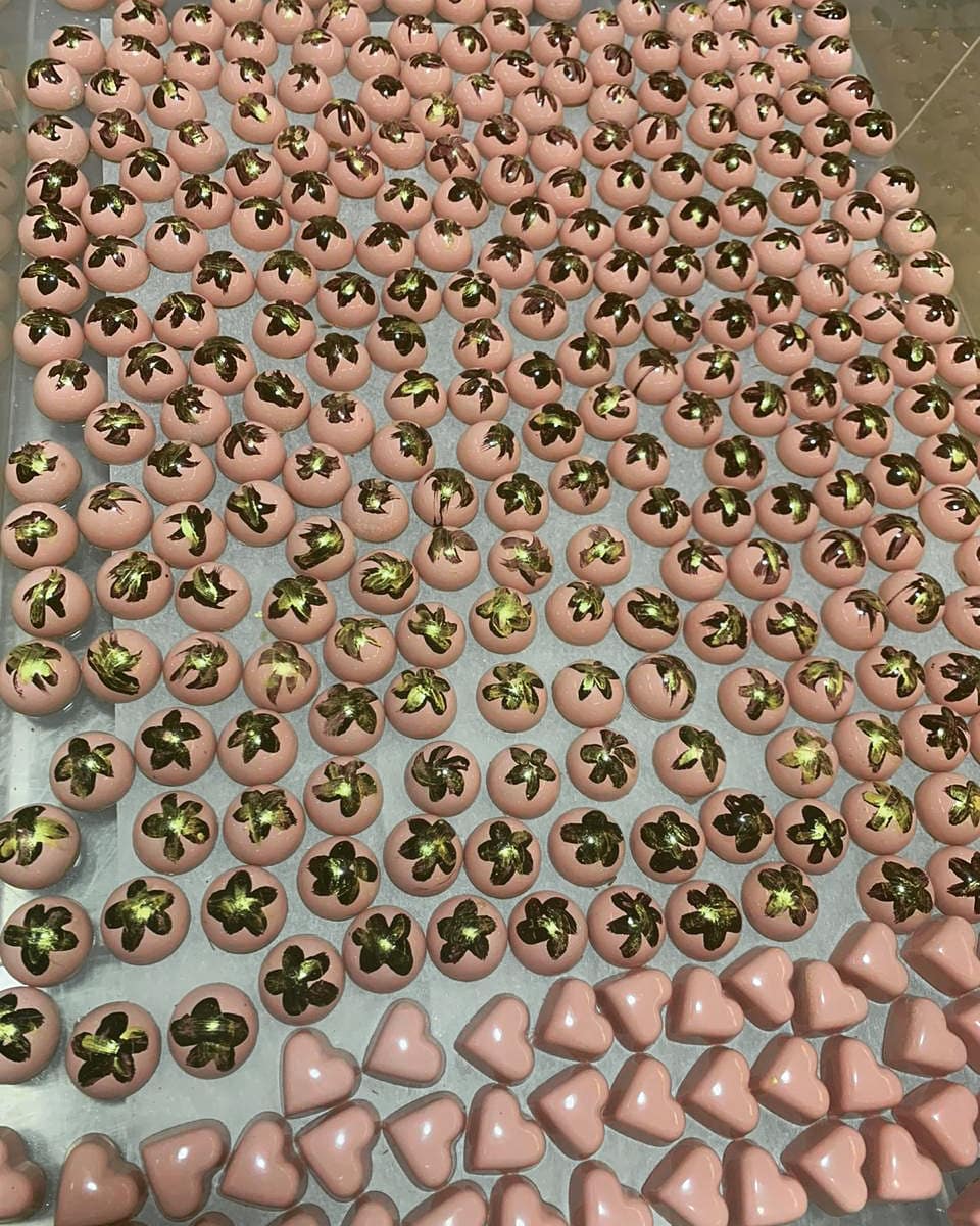 Mother's Day Collection
مجموعة عيد الأم متوفرة الآن
#jeddah #saudiarabia #saudi #riyadh #chocolateatelier #chocolate #life #ksa #happiness #happy #gift #mother #mom #أمي #عيد_الأم #ماما #نبع_الحنان #جدة #الرياض #سعادة #السعودية #شوكولاته #مناسبات