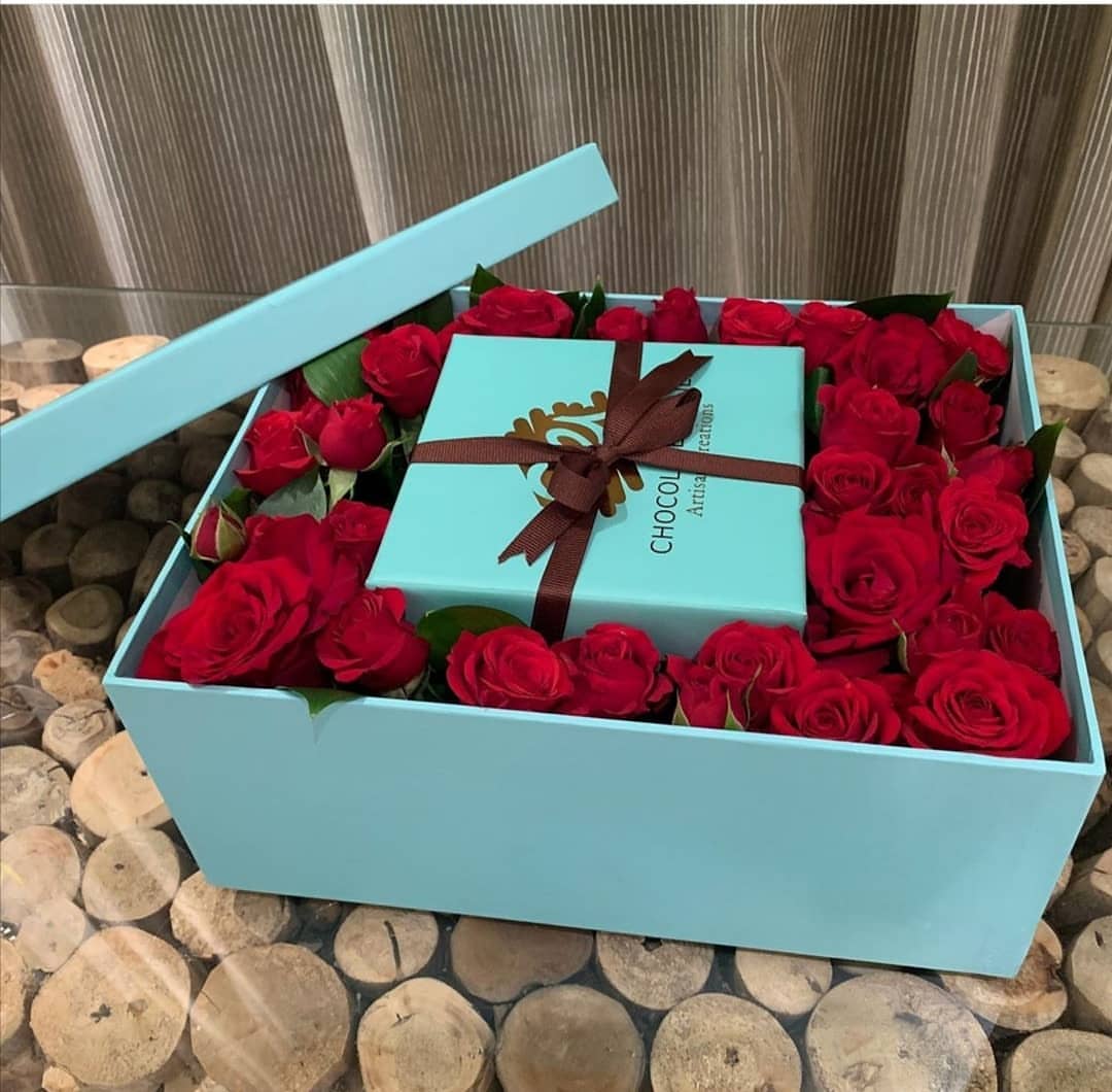Best combination ever are chocolate & flowers
Collaboration with @iris_ksa_