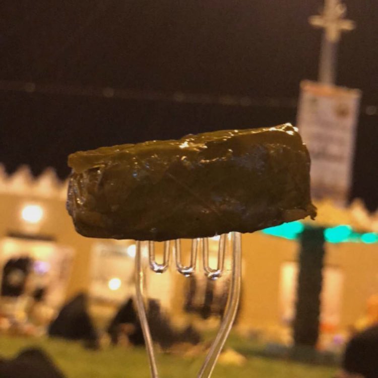 لا يهمني أن اكون شخصا كاملاً، يكفيني ان اكون شخصا لا ينافق ولا يخون ولا يجامل، ولا يعرف الناس وقت الحاجه ✨
