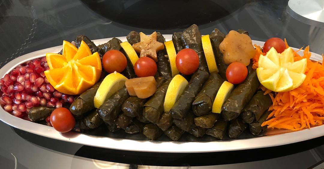 .
لذييييذ وفرشش ( الطلب قبلها بيوم او بيومين )