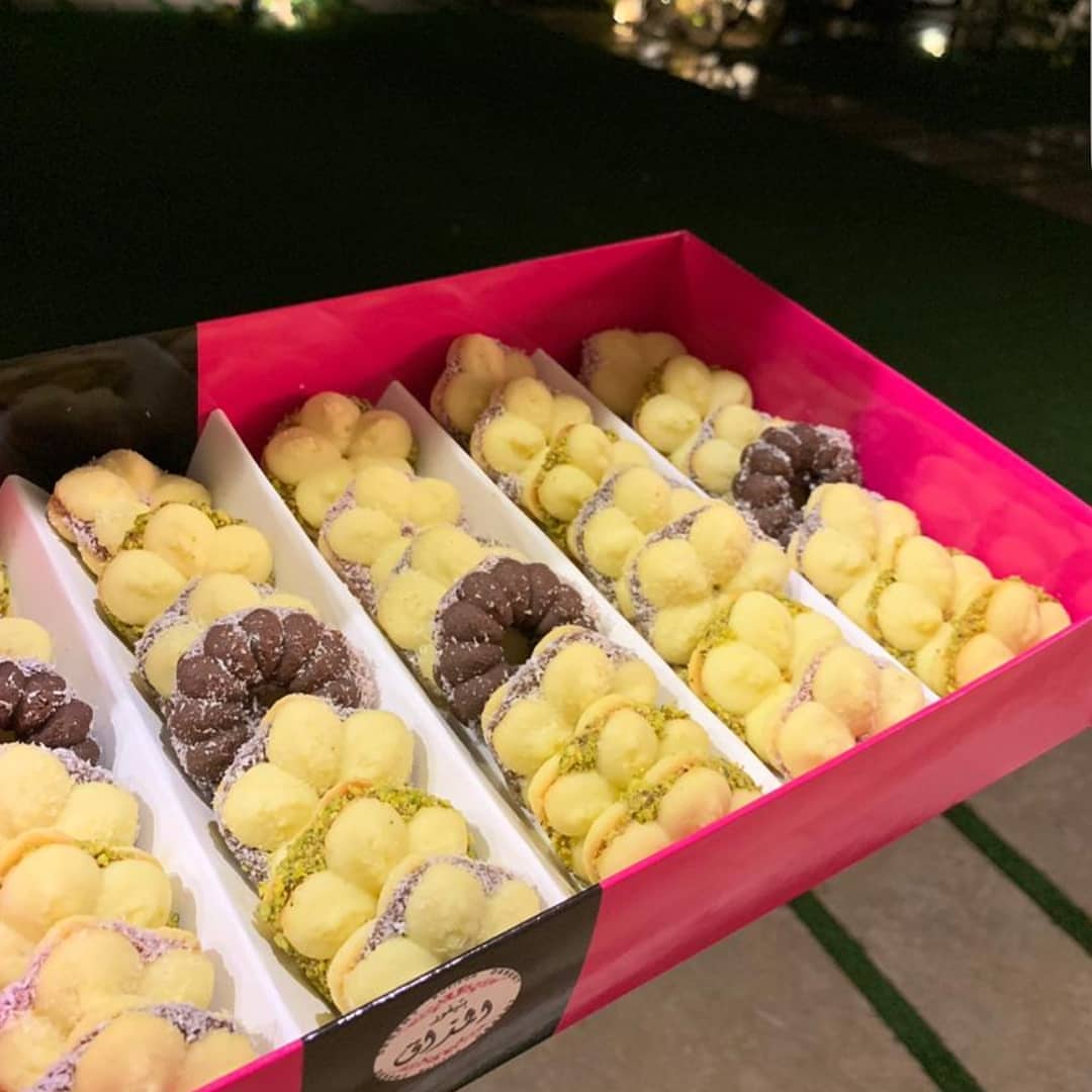 صباح الرضا والسعادة
بتيفور المذاق متوفر اليوم فريش في محل تارات بحي الروابي @taraat_sa
#بتيفور
#تارات#بيتيفورات#بيتفورات_مشكلة #بيتيفور##جام#مربى#نوتيلا#لوتس#بيتي_فور #الروابي#فستق#استقبال#ضيافة#هدية#لذيذ#حلى#حلا#الرياض#توصيل