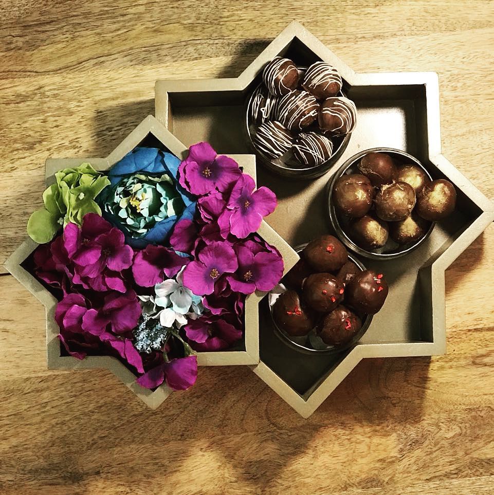✨✨
.
الانواع ⬆️
اوريو
ورد
هيل
#استقبال#نقصة_رمضان #تقديمات_ضيافه #تقديم