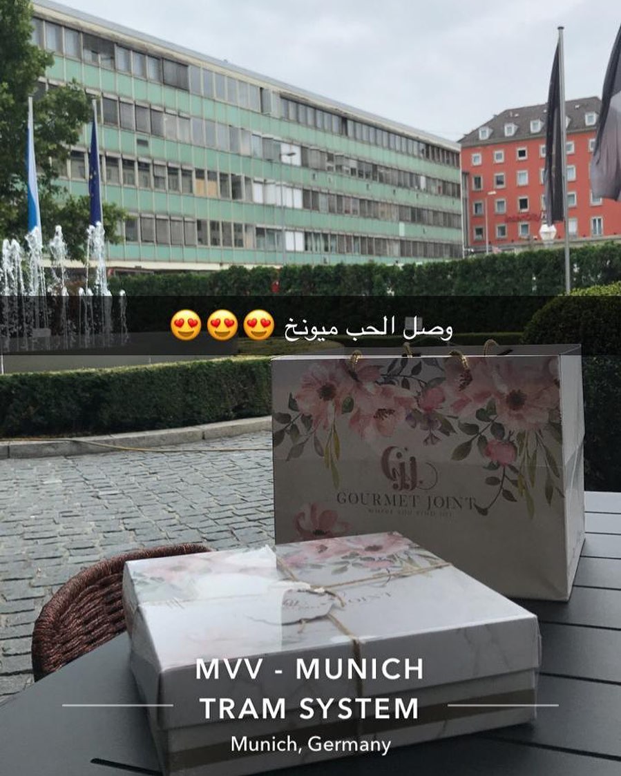 الله لا يحرمني منكم عميلاتي احبكم