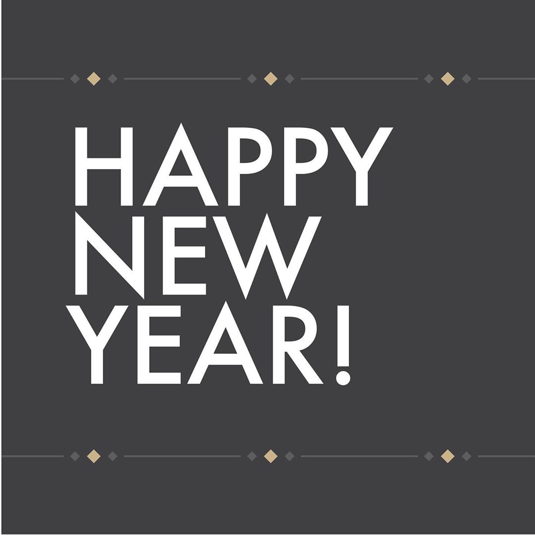 نتمنى لكم عام حافل بالمناسبات السعيدة ✨
Happy New Year! ✨