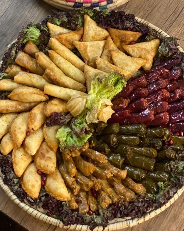 الصينيه الرمضانيه ❤️ تتوفر بالطلب المسبق
تتكون من ٥٠ حبهً مكس ورق عنب ولونين ملفًوف احمر وعادي
و٣٠ حبهً من المقليات متنوعة الأصناف والحشوات بف،سمبوسه،سبرنغ رول