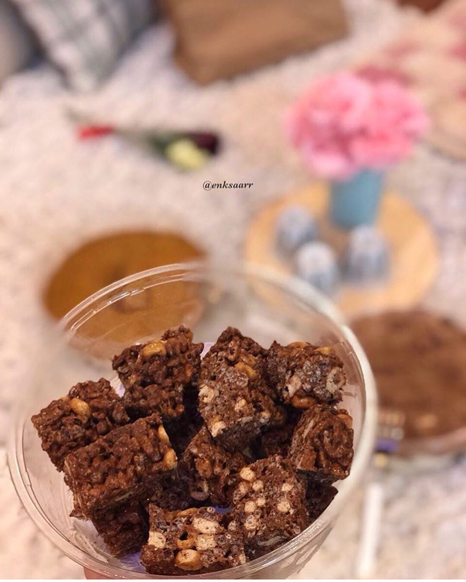 تصوير الجميله @enksaarr #حلويات_الخرج #الخرج #بنات_الخرج #طبخات_الخرج #قهوه #خميس #تاجرات_الخرج #جامعة_سطام #بنات_جامعة_سطام #دعم_بنات_الخرج #دعم_الطباخات #حلى_الخشخش #انصهار