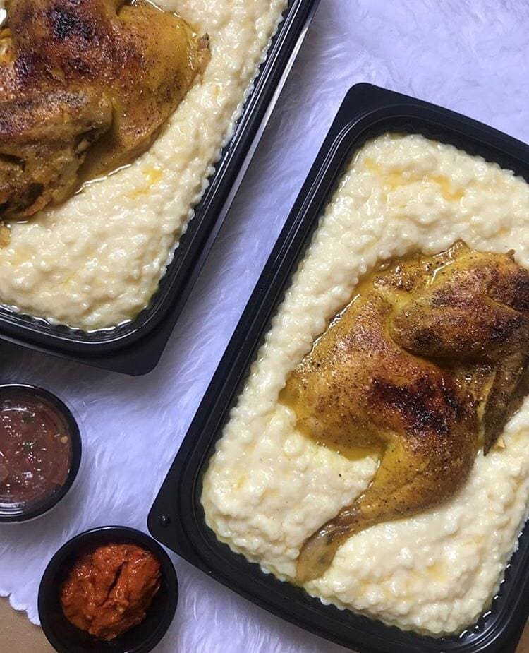 سليق بالدجاج المحمّر + سلطة الدقوس + شتني
.
.
.
#saudiarabia
#delicious
#مطاعم_جده
#ديلشز