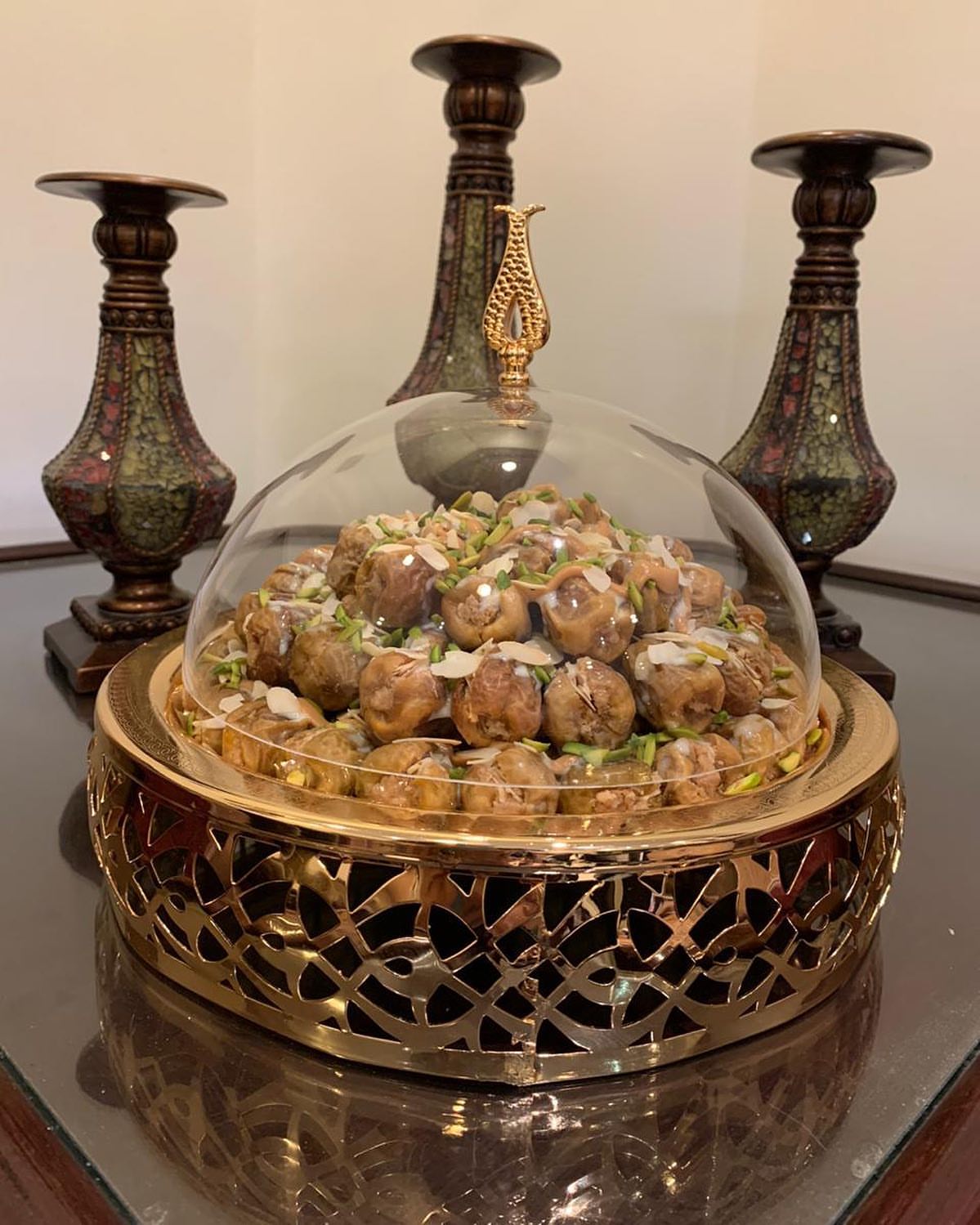 قطعة فنيّة أسعد بها قلبك #riyadh #saudi #saudi_weddings#yummy.dates#weddings #respshion #استقبال #زواج #زواجات #الرياض #السعودية #استقبال_ولادة #تقديمات #شبكة#تمر #تمر_محشي #يمي_ديتس #سكري #اجتماعات#صديقات #مخيم#معلمات#مدارس##تخرج #حفل