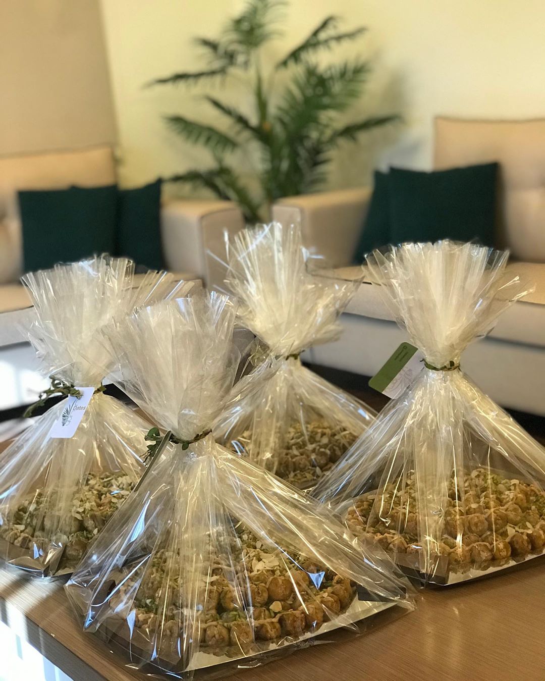 الف مبروووك عبدالمحسن المغيرة الله يوفقك ويسعدك #riyadh #saudi #saudi_weddings#yummy.dates#weddings #respshion #استقبال #زواج #زواجات #الرياض #السعودية #استقبال_ولادة #تقديمات #تمر #تمر_محشي #يمي_ديتس #سكري