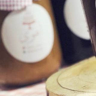 زبدة الفول السوداني والكاكاو
مصنوعة من أجود المكونات
مثالية مع وجبات الإفطار والحلويات الصحية
.
مميزات المنتج:
خالي من الغلوتين✔️
نباتي صرف✔️
خالي من السكر✔️
خالي من الألبان✔️
خالي من الزيوت المهدرجة✔️
قيمة غذائية عالية للمنتجات✔️
مناسب لمرضى السكر و النباتييين ✔️
مناسب لمتبعي حمية الكيتو و اللو كارب✔️
.محلّى بستيفيا
.
للطلب: راسلونا على الواتساب:
0560308706 .
تذوقوها و أخبرونا بمدى رضاكم عن التجربة