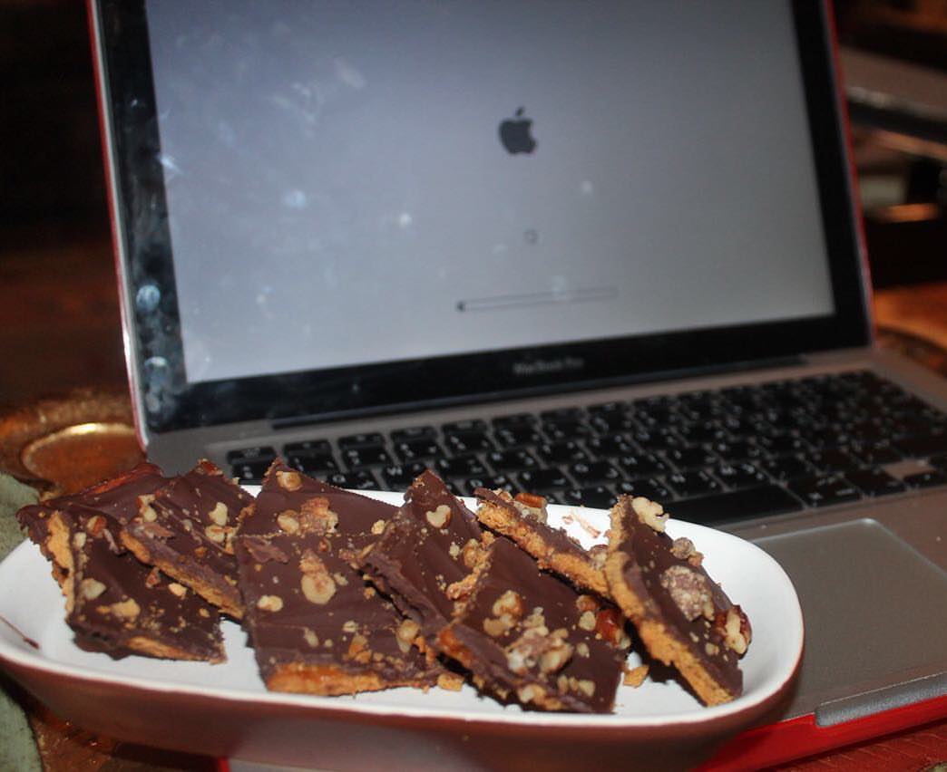 .
.
Smash the chocolate everywhere and every time
في كل زمان ومكان
.
#chocolate #work #exam