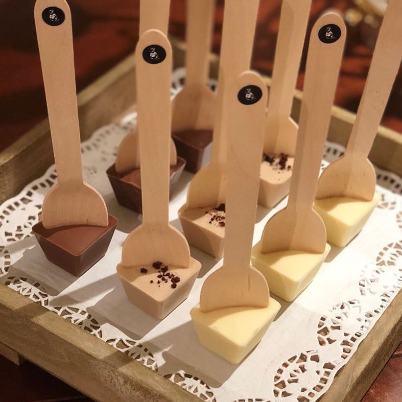 Hot chocolate cubes مكعبات الهوت تشوكلت بعده نكهات #hotchocolate #cowchocomilk ❤️